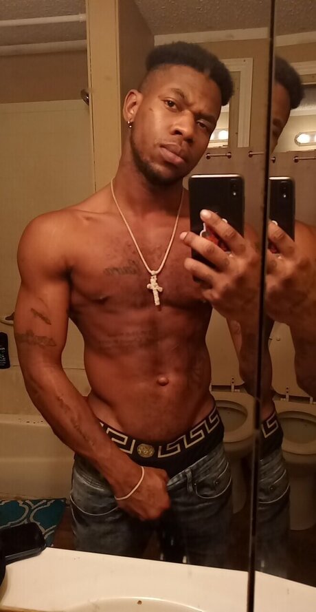 Quai Fuego free star pictures