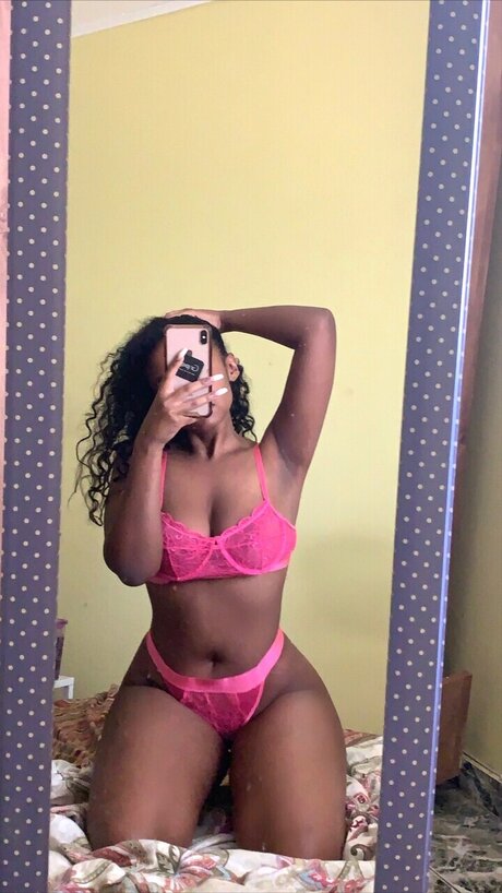 Naya model erotic images