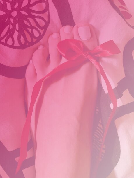 Feet Love Love Lo pornographic model gallery