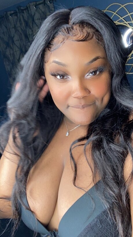 Exotikkaramell model hot photo