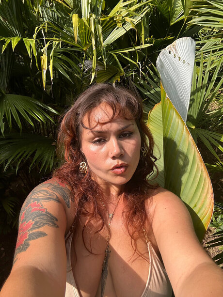 Zad_ model pretty archive