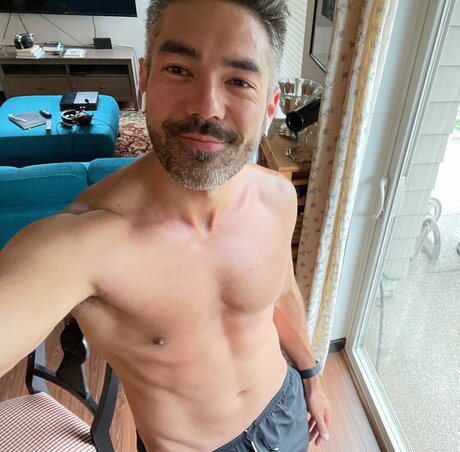 BoomHardly naked pornstar image