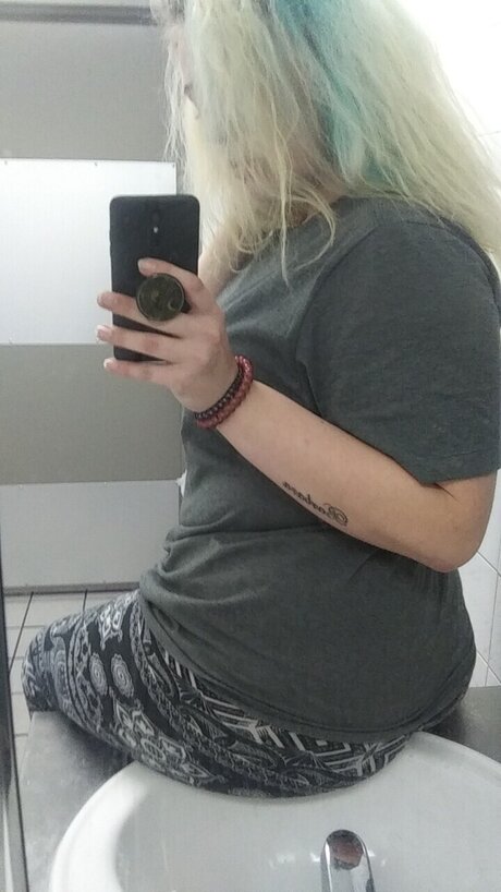 Charlie Bohannon pretty pornstar images