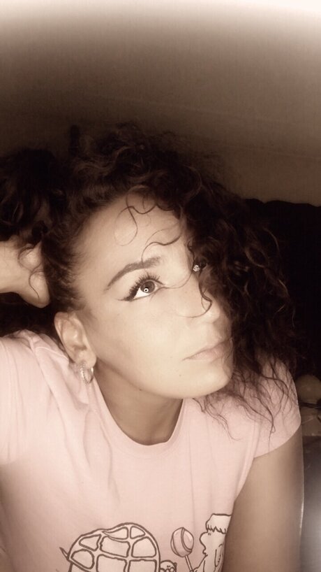 Nona on point sex model picture