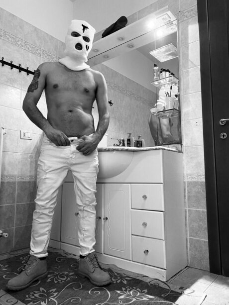 Erik88xxx high quality model images