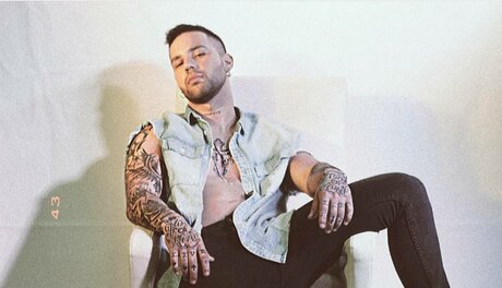 M O N T E N E G R O hd model picture