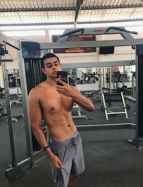 Adonai Ugaz pornographic star gallery