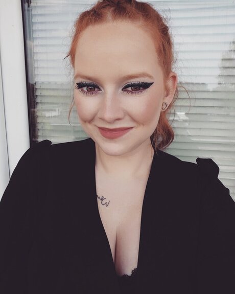 Niks27 adult actress gallery