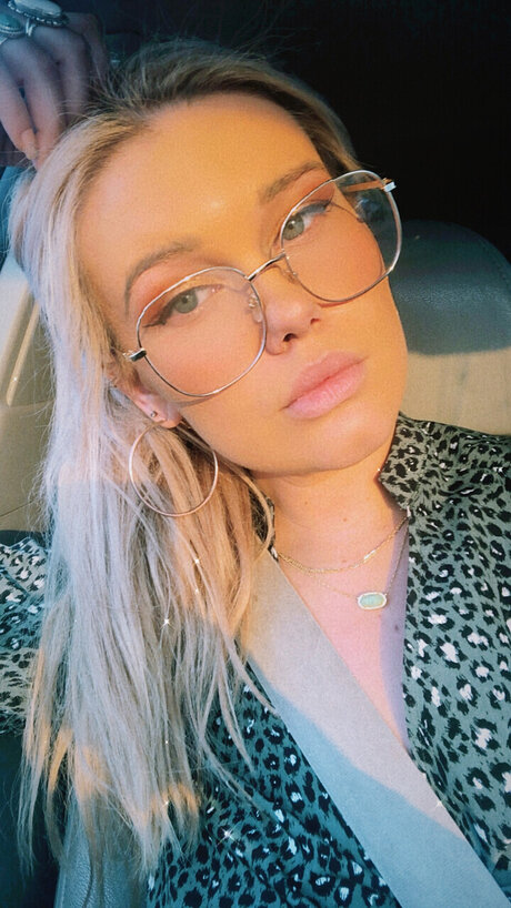 Harper Jean model pretty photos