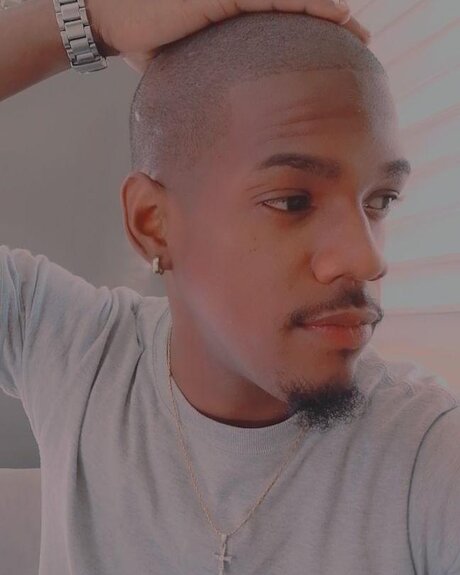 Adonis Herrera hd actress picture