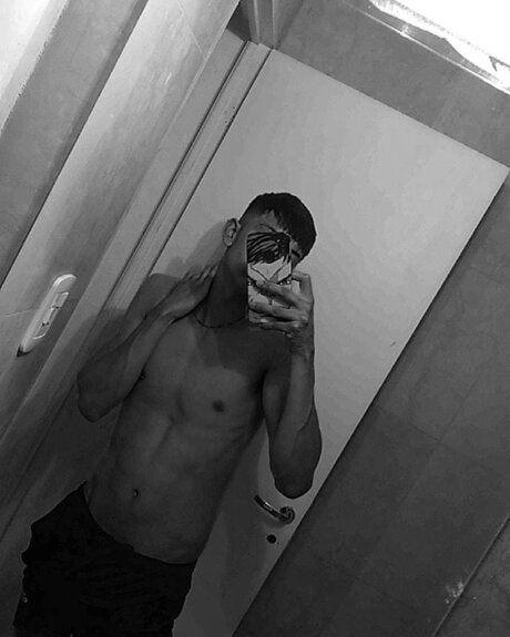 Aguuuuu model xxx photos