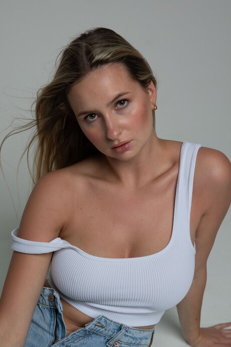 Wiktoria model image