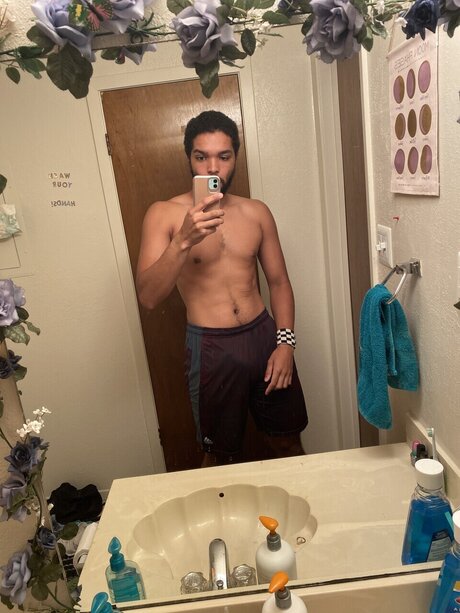 Darius Bradshaw model nudes gallery