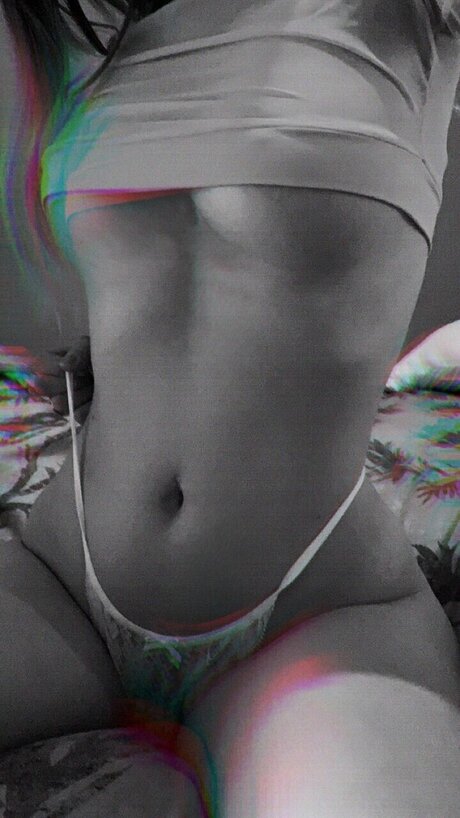 u166495016 pretty actress photo