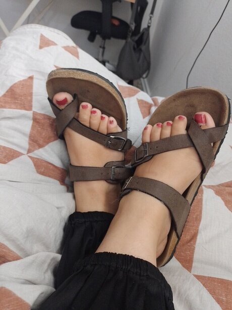 Naughty feet123 pornographic star galleries