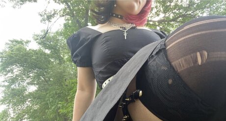 _slothsocks_ model naked image