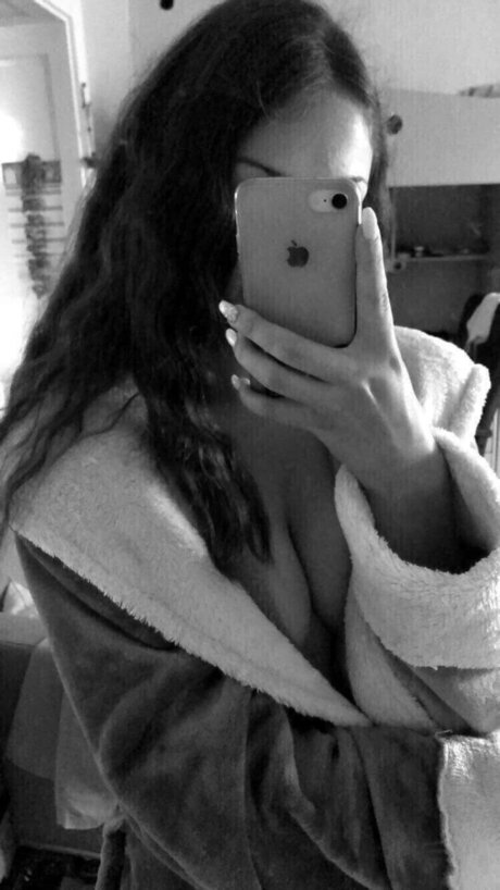 Luna Olivia adult actress photo