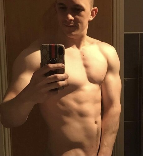 Tom Edwards nice star picture