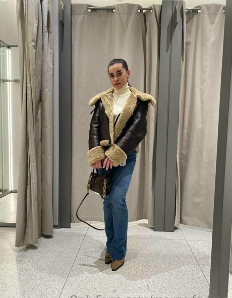 marry fgfree hot actress pics