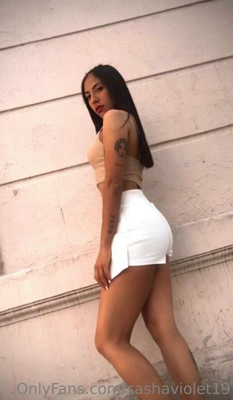 sashaviolet19 adult model picture