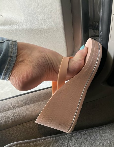 mimifootnip exclusive star pic