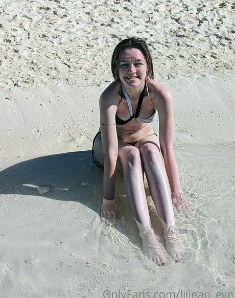 lillean eve naked star gallery