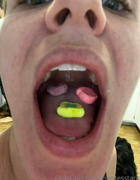 giantesstara pornstar hot gallery