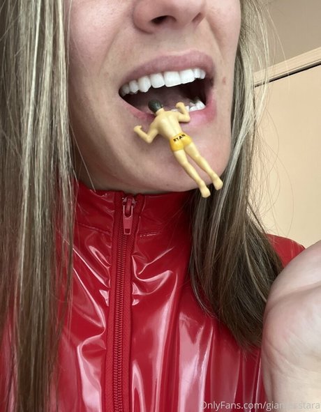 giantesstara porn model img