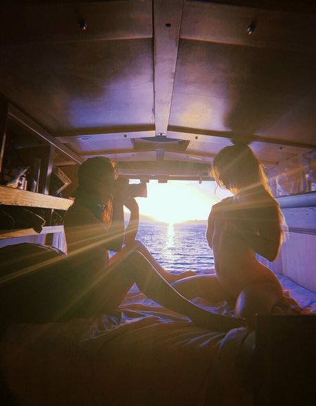 Laceeinla model free image