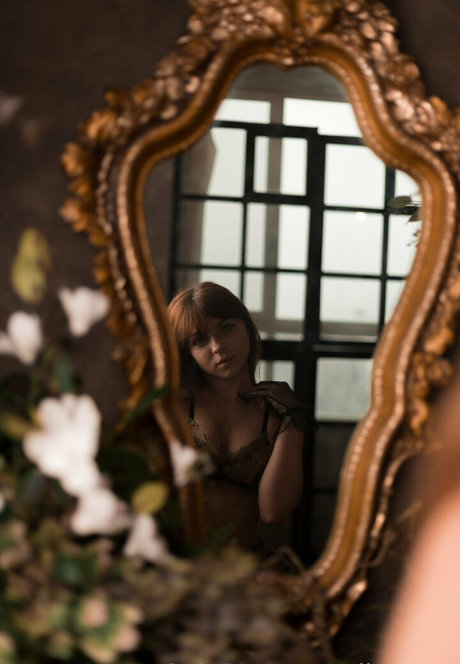 siireenaa perfect model picture