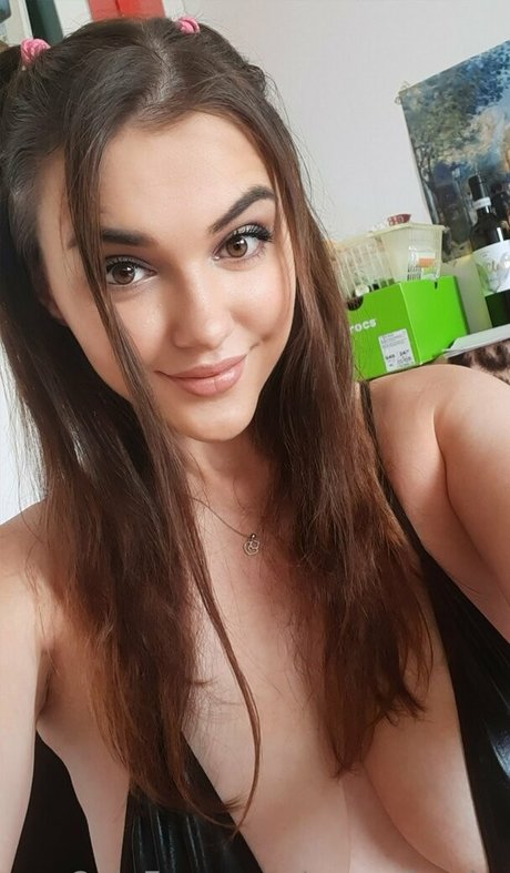 mary boobs hd star pictures