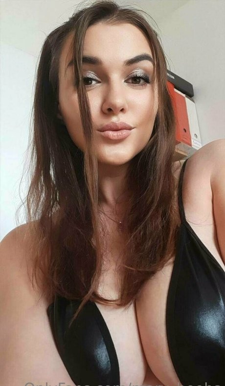 mary boobs beautiful star photo