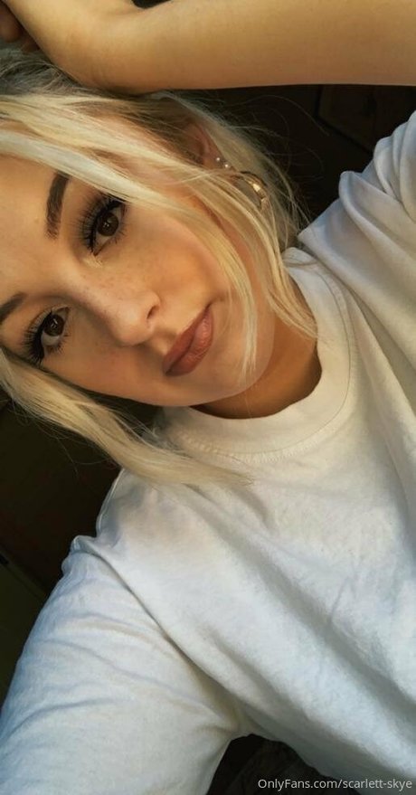 scarlett skye model pics