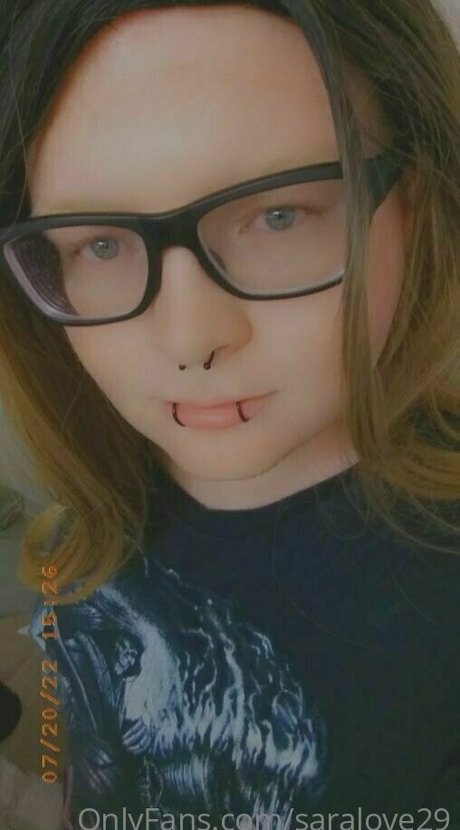 saralove29 nude model img