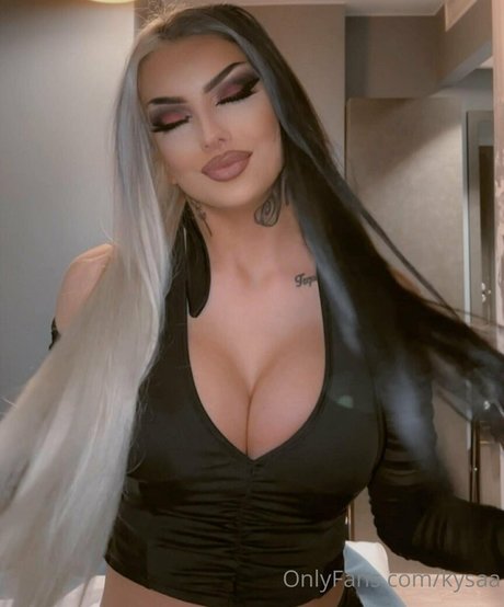 kysaa naked star images