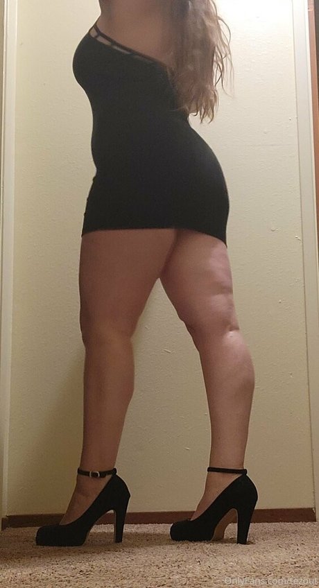 tezout pornstar pretty gallery