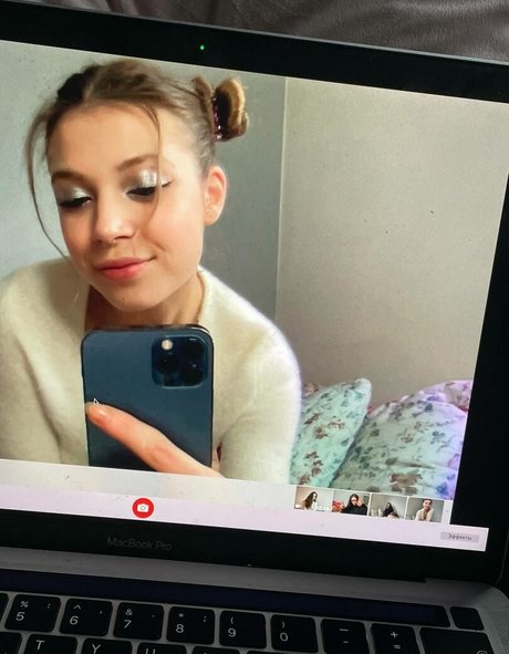 Mihanika nudes star pics