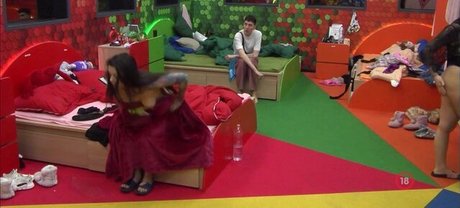 Valo Vilag erotic star img