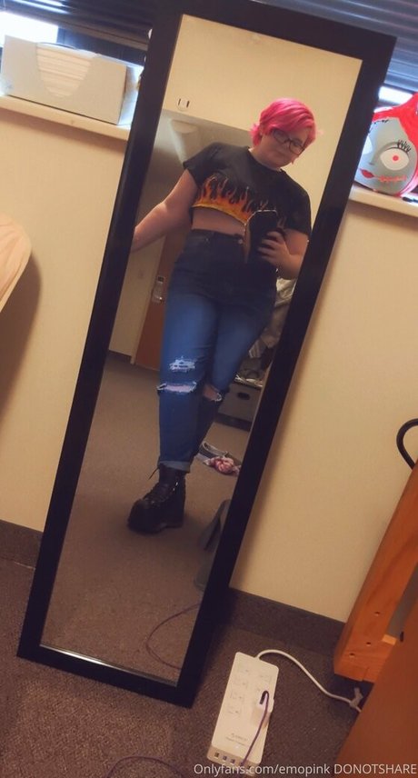 emopink69 model hd images