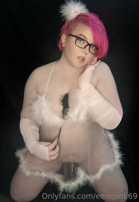 emopink69 pornographic actress image