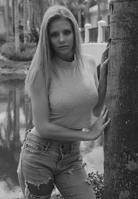 Lydia N exclusive pornstar pic