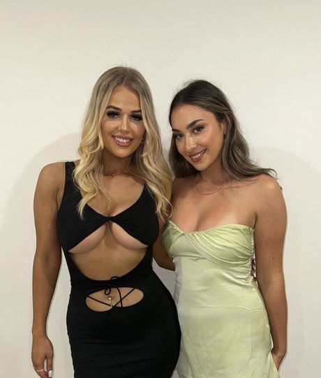 gloves onlyfans art nude img