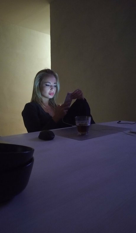 Wrapashouse sexy star pics