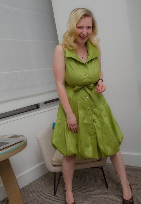 Calliope Rossi adult star galleries