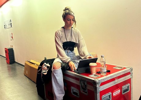 laure bv model erotic pictures