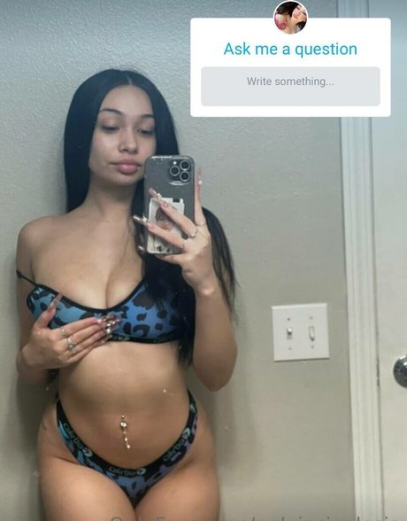 luxuraa model nice pics