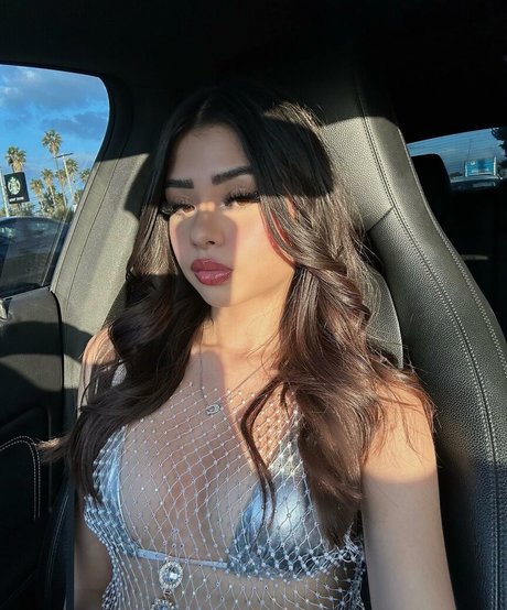 luxuraa pornstar sex image