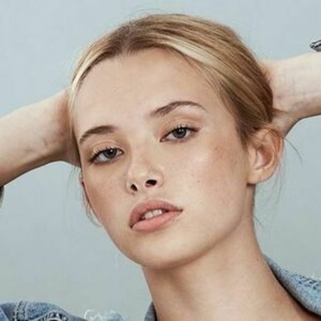 Lola Losada high quality star image