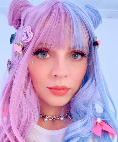 Madilyn Bailey star naked pics