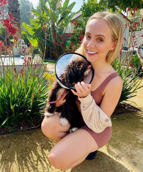 Madilyn Bailey xxx pornstar archive